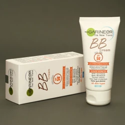 خرید کرم ضد آفتاب رنگی BB گارنیه SPF50 حجم 50 میلی‌لیتر