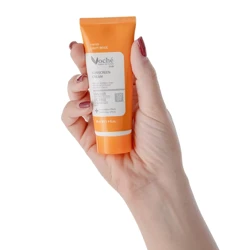 خرید کرم ضد آفتاب رنگی صورت وچه مدل SPF 50 حجم ۴۰ میلی لیتر